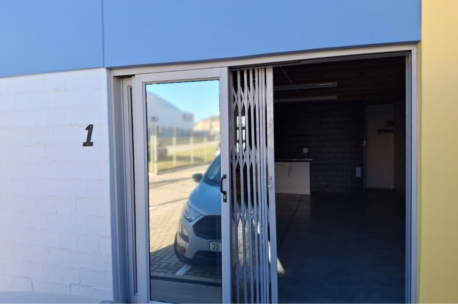 To Let commercial Property for Rent in Fairview Eastern Cape